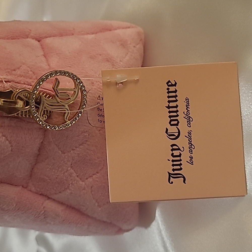 Juicy Couture Pink Heart Quilted Cosmetic Bag - Picture 4 of 9